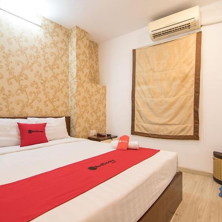 Отель Reddoorz @ Pham Ngu Lao Street 3 Хошимин Экстерьер фото