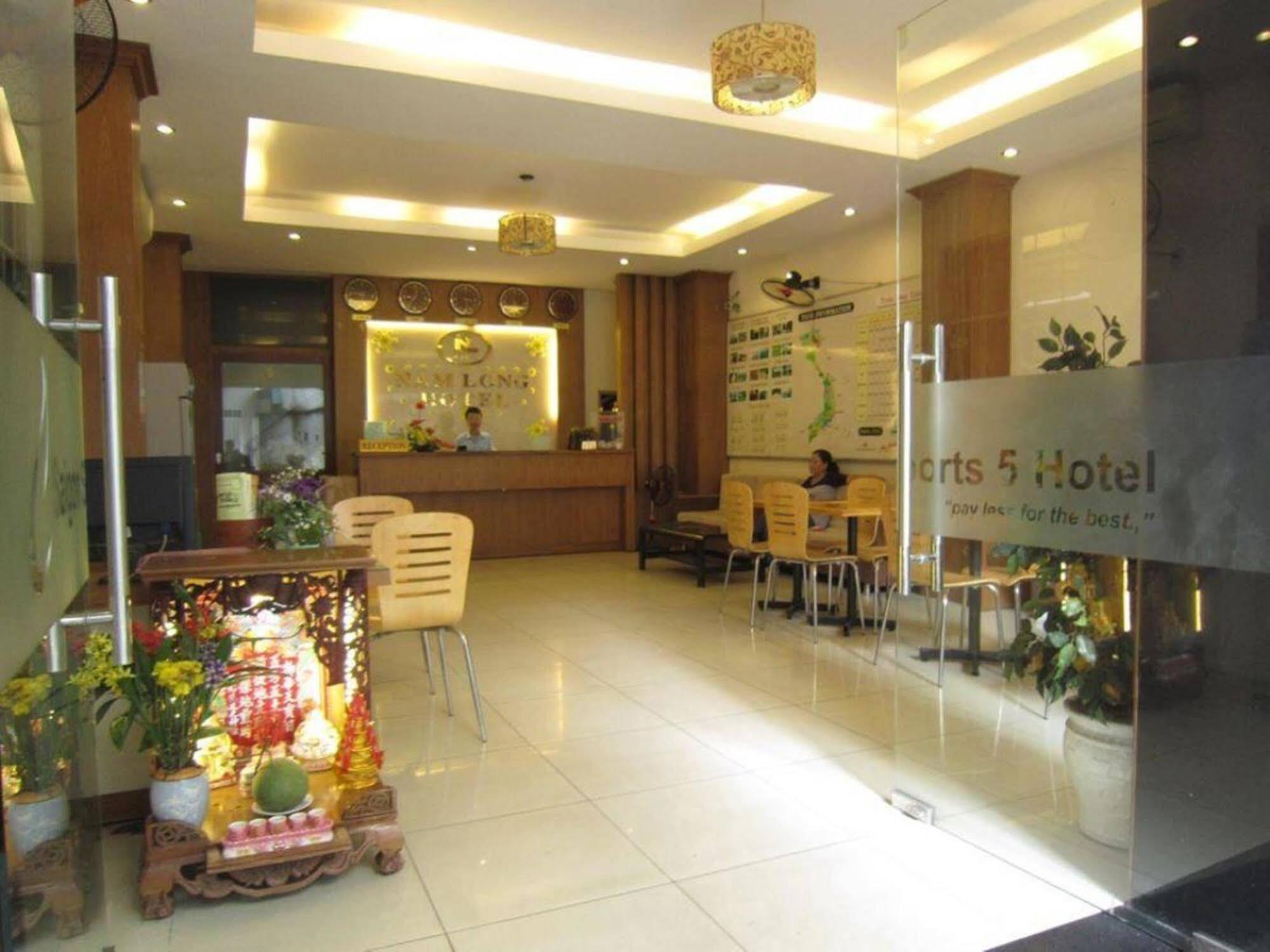 Отель Reddoorz @ Pham Ngu Lao Street 3 Хошимин Экстерьер фото